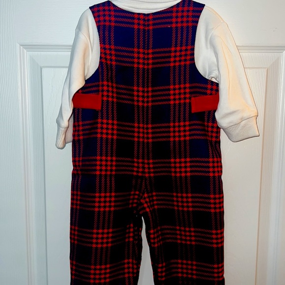 Adorable infant plaid romper and in navy blue and red - Picture 4 of 4